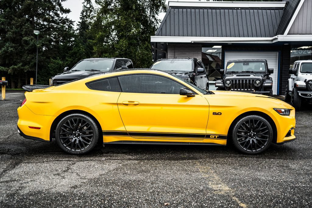 Used 2016 Ford Mustang GT Premium RWD image 18