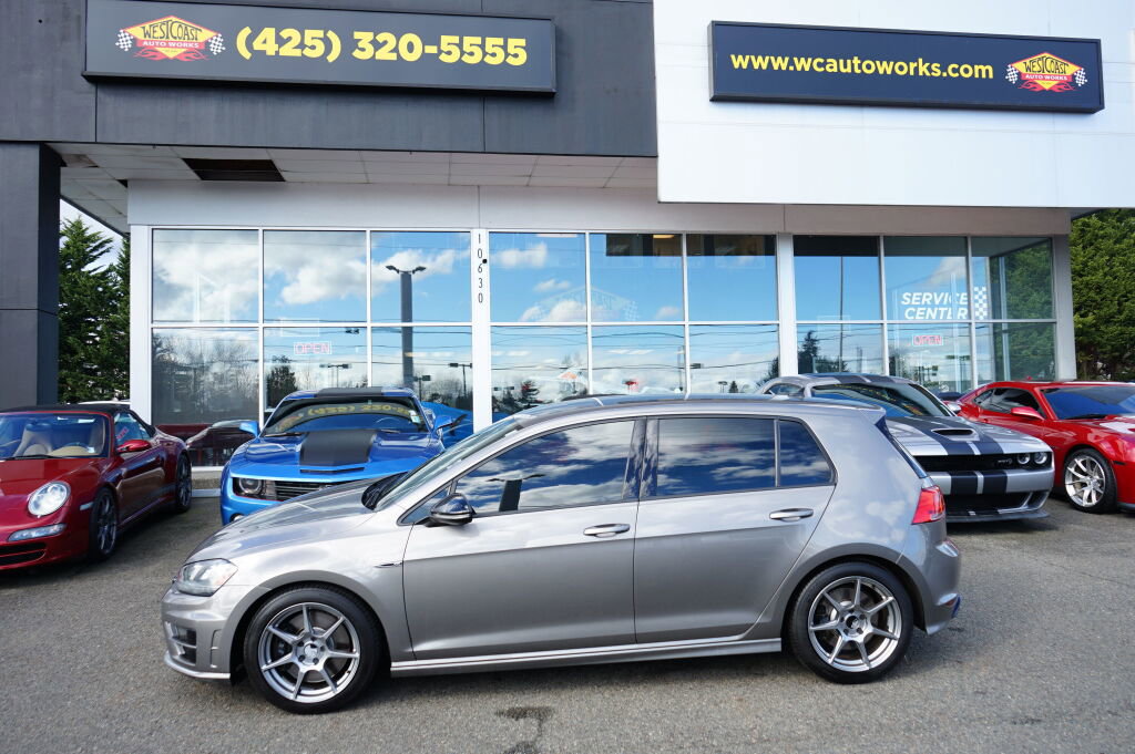 Used 2016 Volkswagen Golf R 4-Door image 2