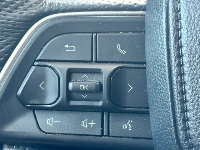 Used 2024 Toyota Tacoma TRD Off-Road w/ TRD Off Road Upgrade Package AWD/4WD image 11