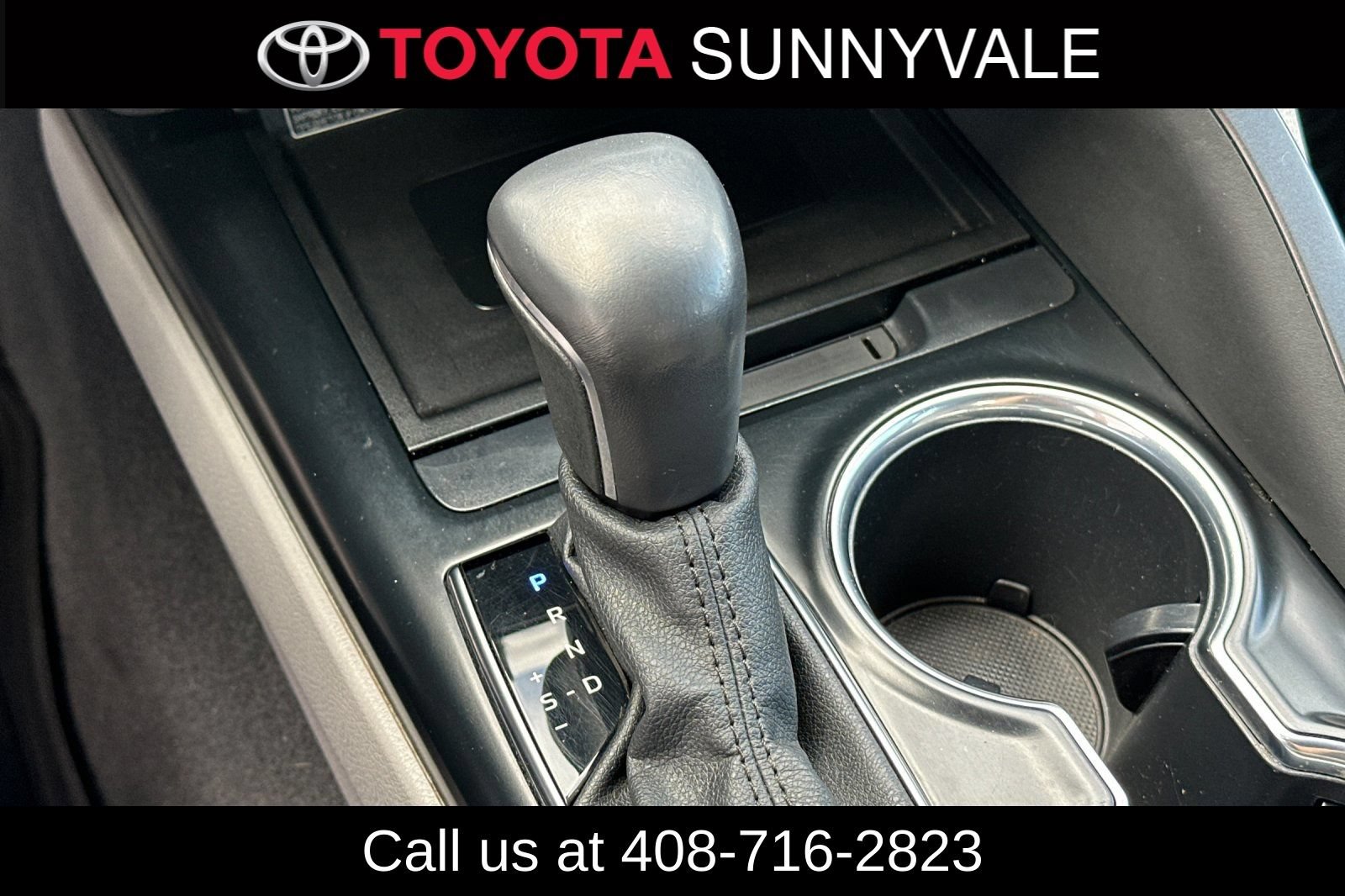 Used 2020 Toyota Camry XLE FWD image 25