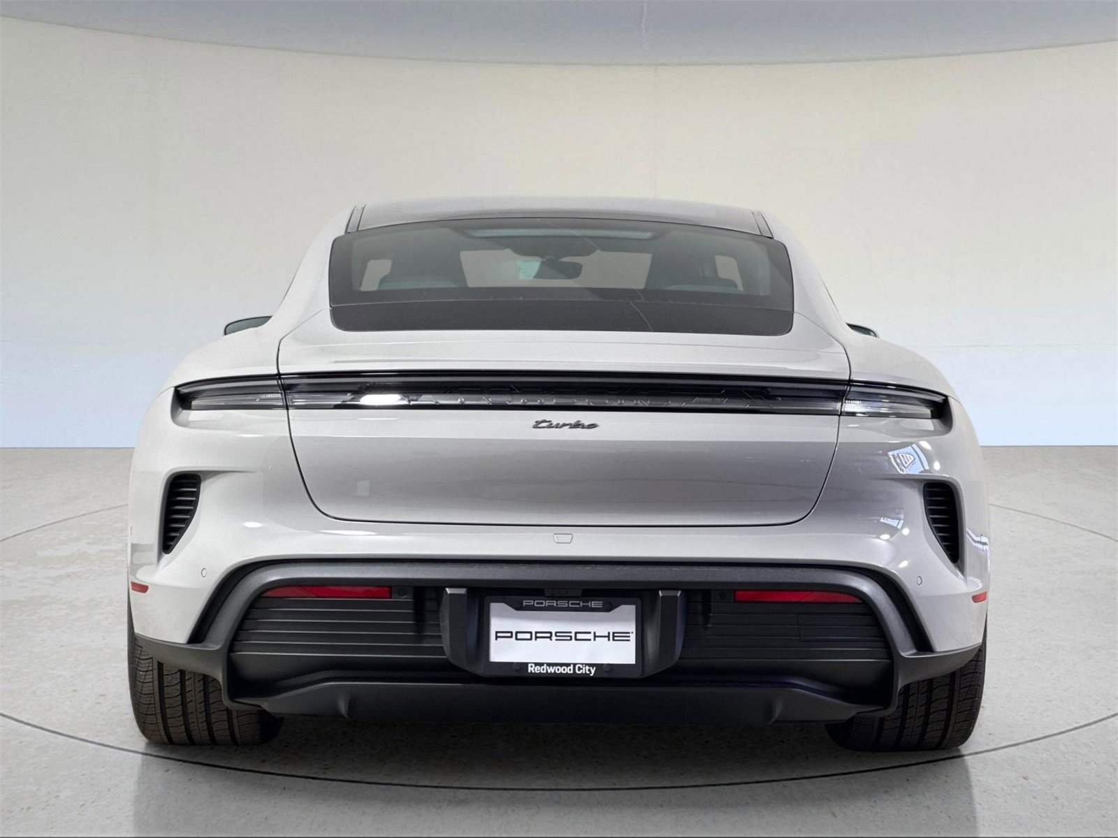 Used 2025 Porsche Taycan Turbo image 6