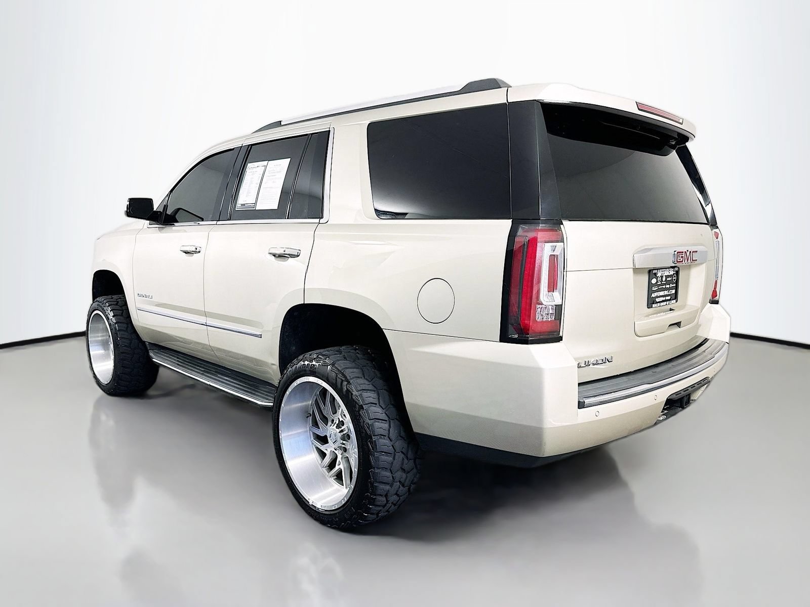 Used 2016 GMC Yukon Denali w/ Open Road Package RWD image 5