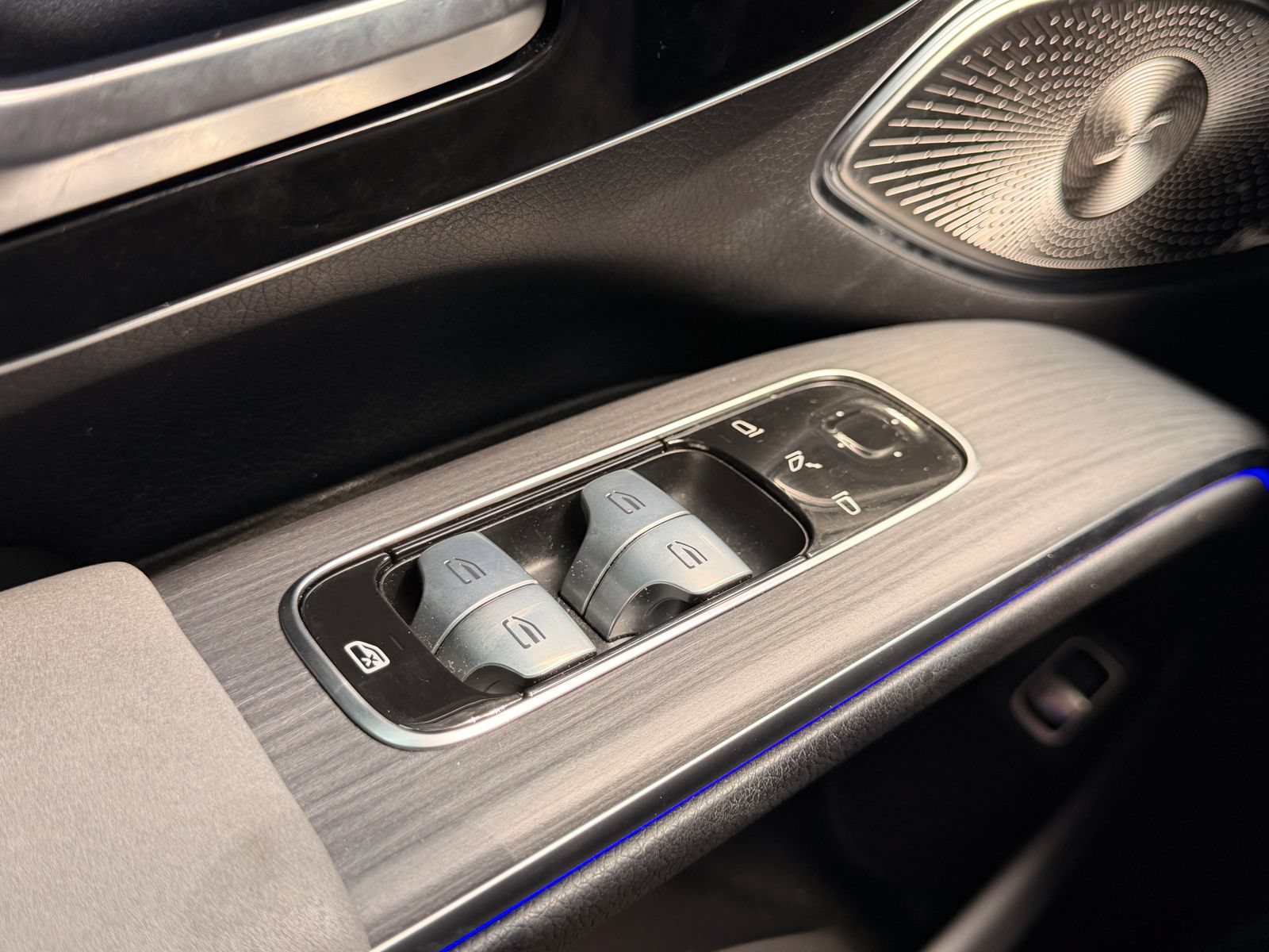Certified 2023 Mercedes-Benz EQS 580 4MATIC SUV image 21