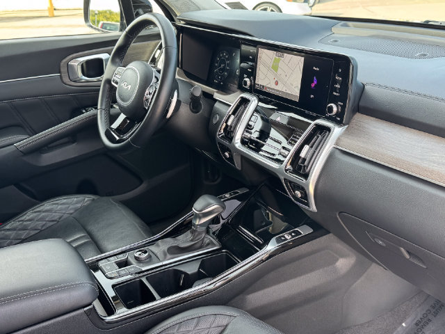Used 2023 Kia Sorento SX Prestige AWD/4WD image 10