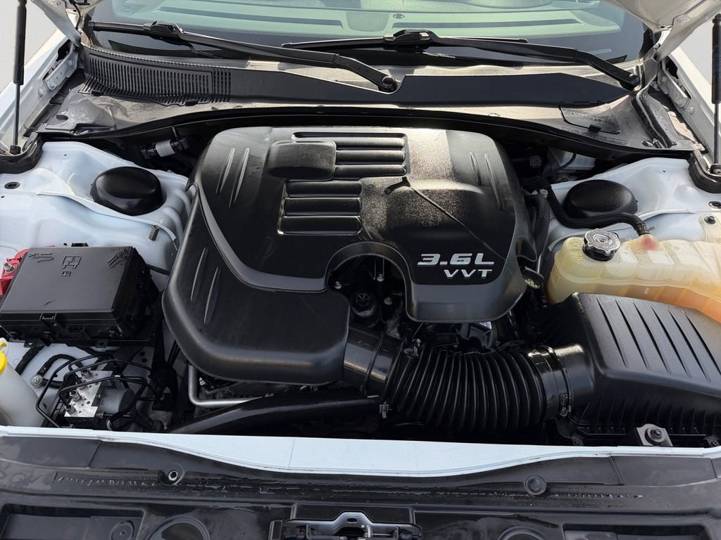 Used 2022 Chrysler 300 S RWD image 9