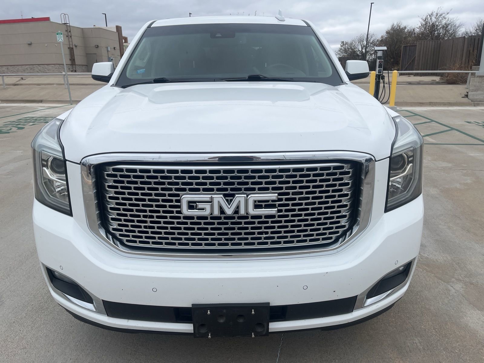 Used 2015 GMC Yukon Denali w/ Open Road Package image 2
