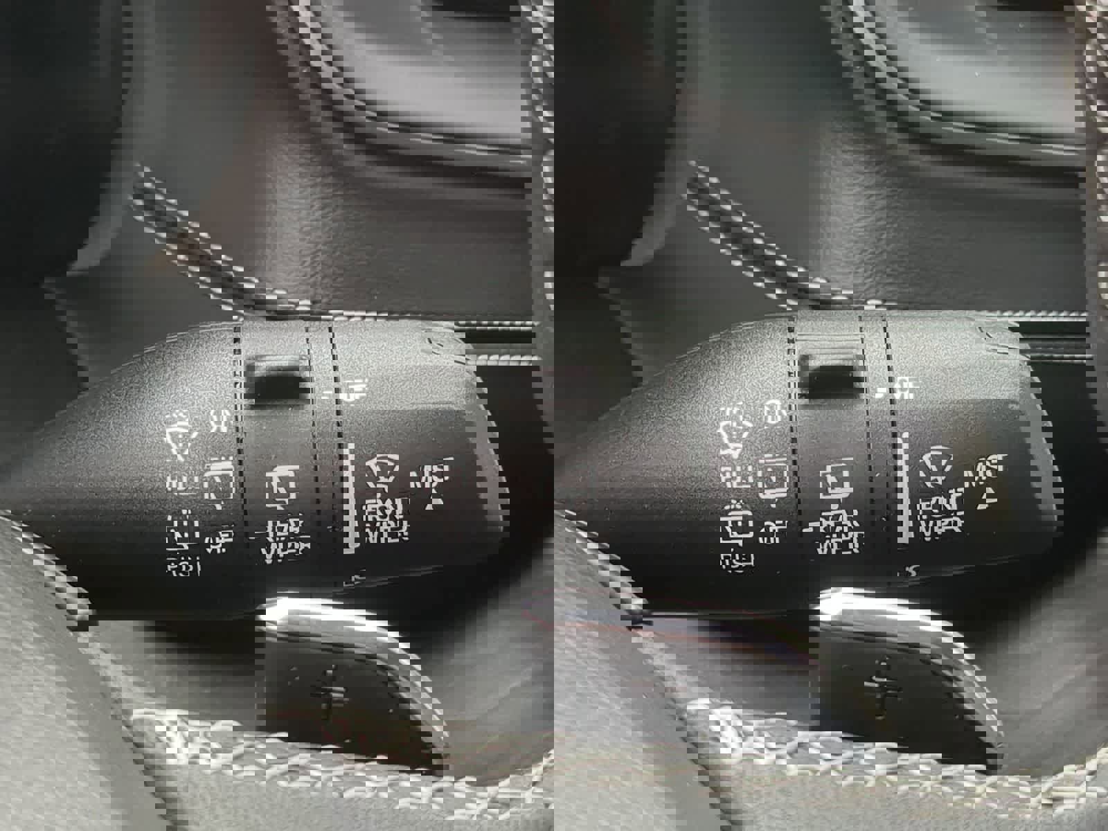 Used 2023 Jeep Grand Cherokee Limited image 25