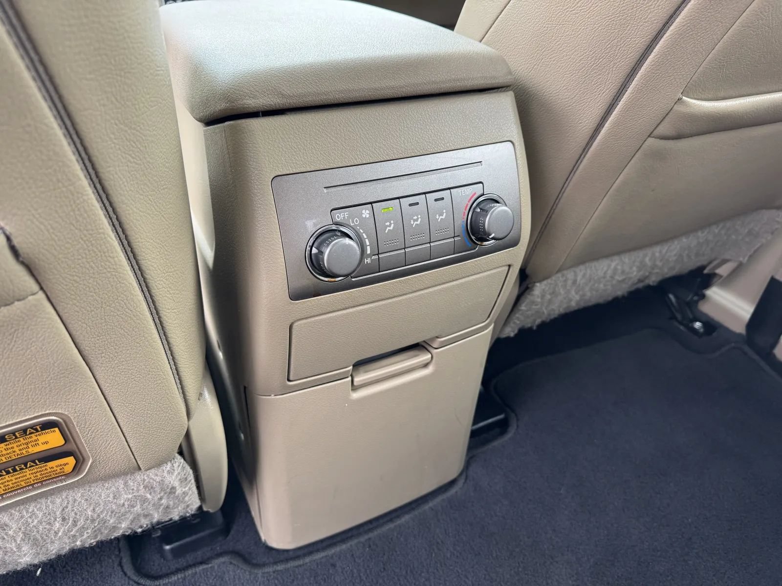 Used 2013 Toyota Highlander SE AWD/4WD image 27