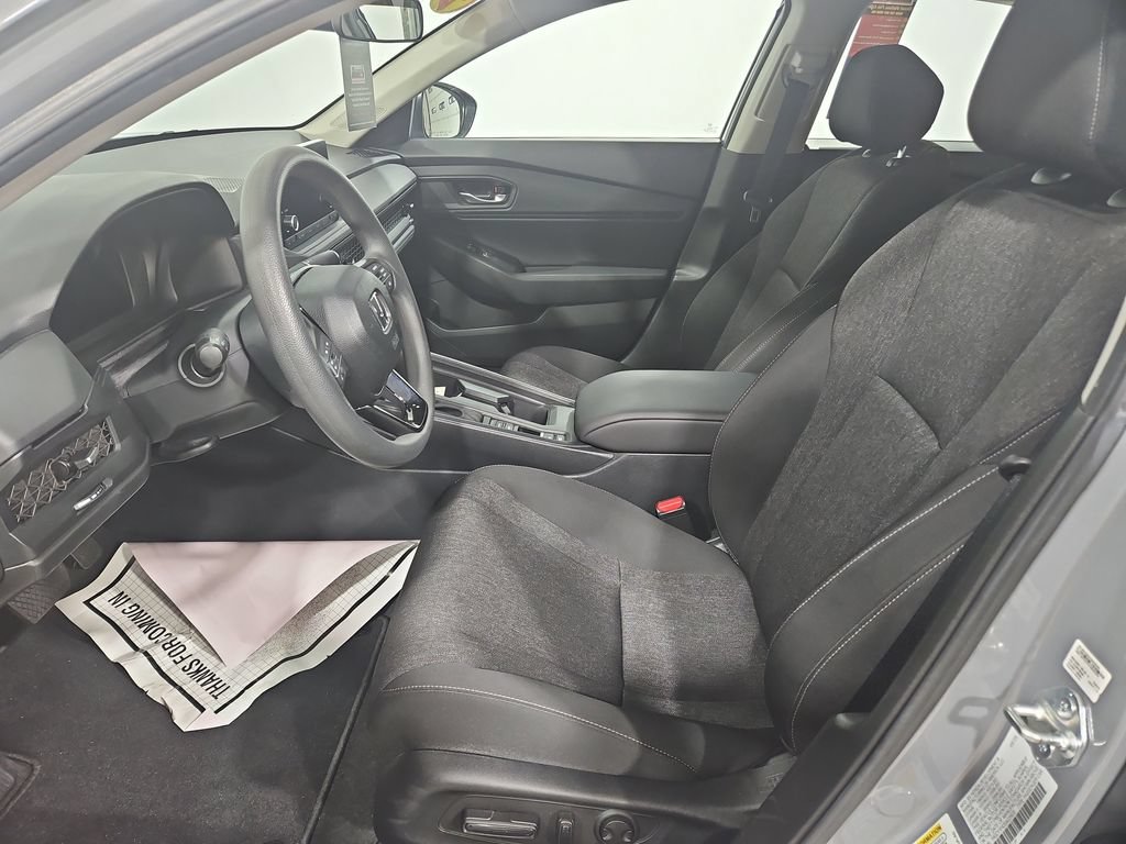 Used 2025 Honda Accord SE image 9