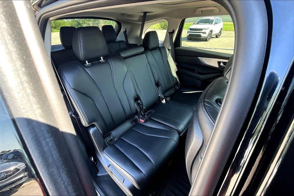 Used 2025 Acura MDX FWD image 24