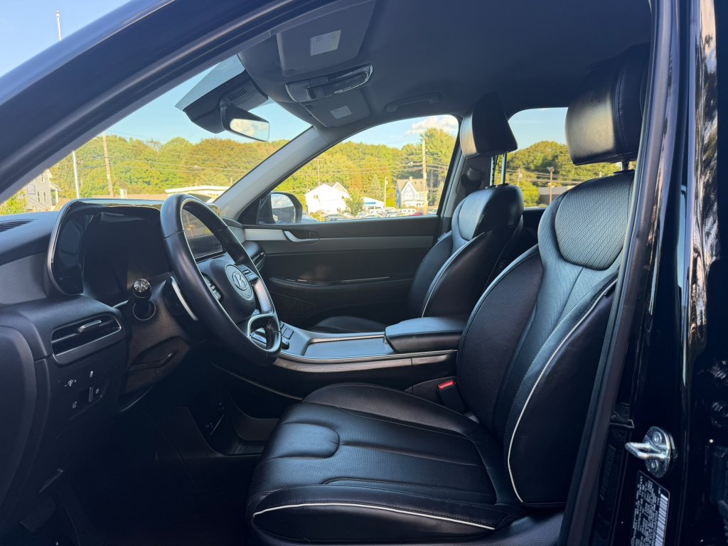 Used 2025 Hyundai Palisade SEL FWD image 14