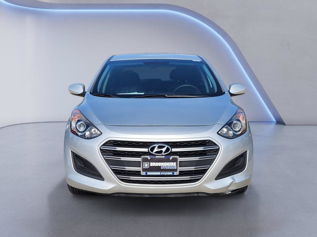 Used 2016 Hyundai Elantra GT FWD image 2