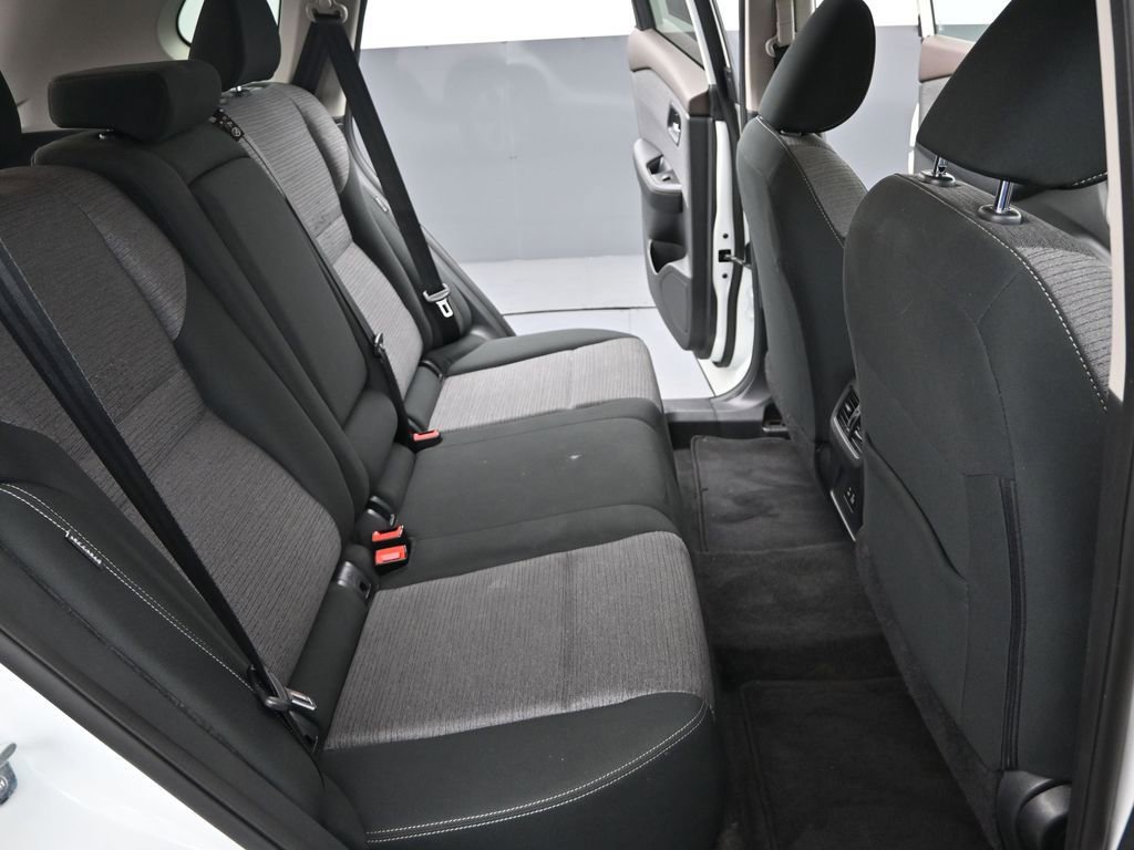 Used 2023 Nissan Rogue SV image 23