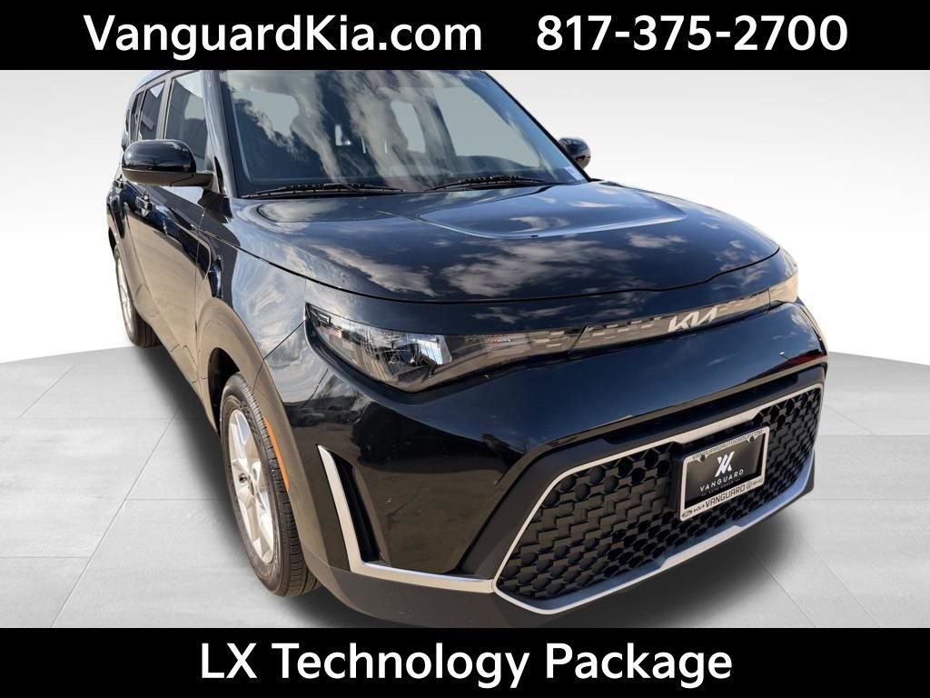 Certified 2025 Kia Soul S image 5