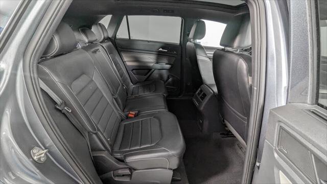 Used 2021 Volkswagen Atlas Cross Sport SEL Premium w/ Cross Sport MDO Package image 17