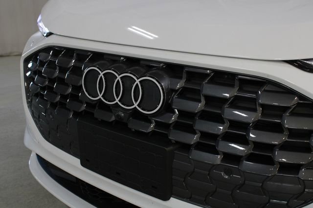 Used 2025 Audi Q5 Premium Plus w/ Premium Plus AWD/4WD image 32