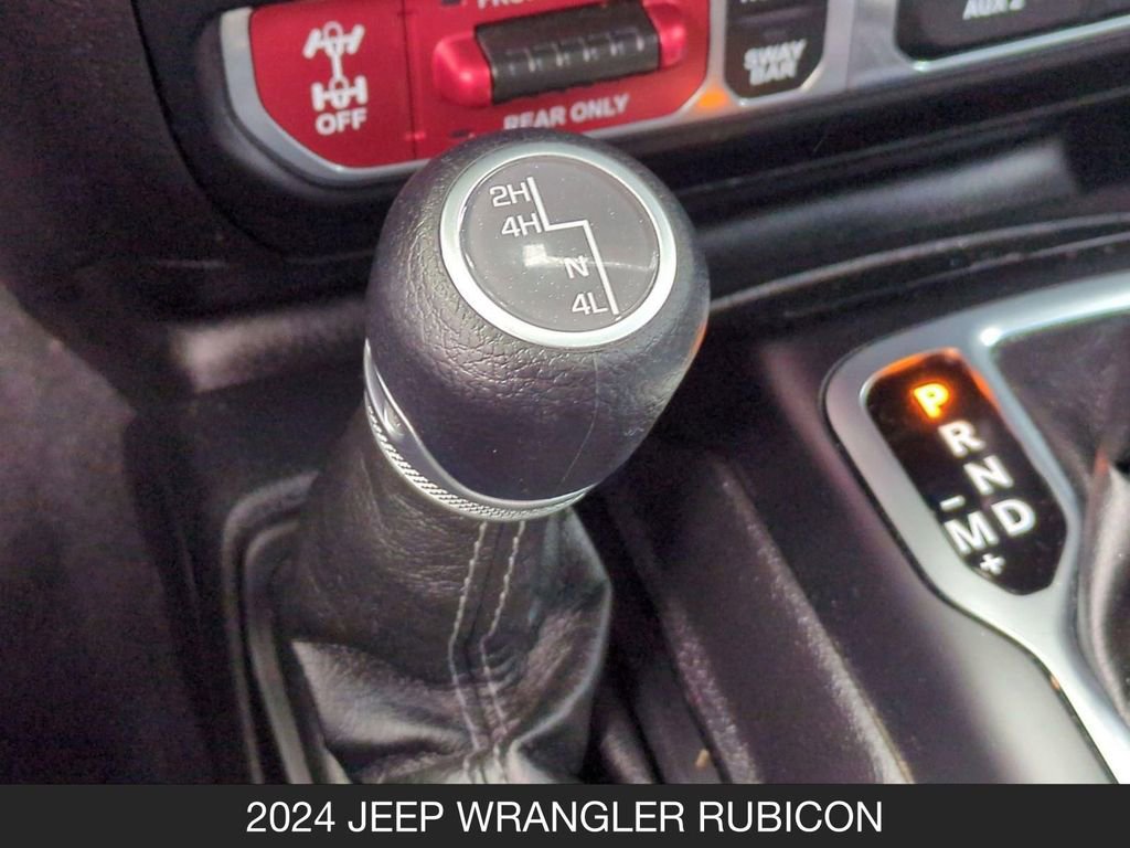 Used 2024 Jeep Wrangler Unlimited Rubicon AWD/4WD image 21