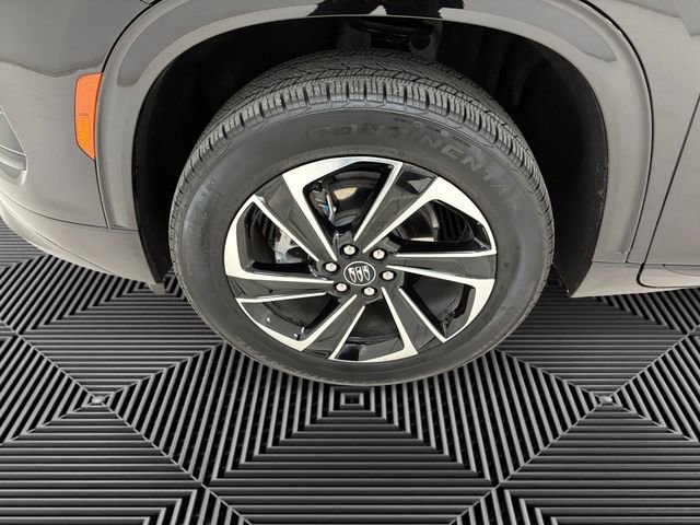 Certified 2025 Buick Enclave Sport Touring image 9