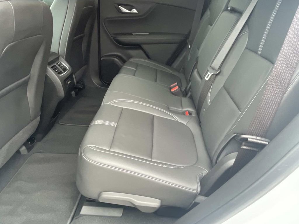 Used 2023 Chevrolet Blazer LT image 13