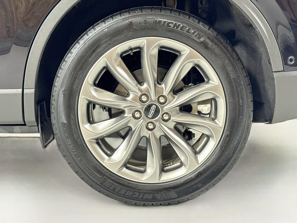 Used 2022 Lincoln Corsair AWD w/ Premium Package image 9