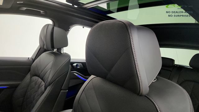 Used 2026 BMW X5 M60i AWD/4WD image 48