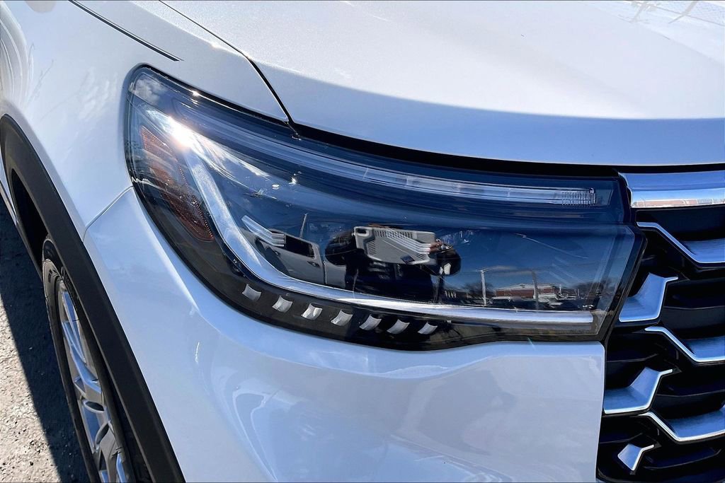 Used 2026 Ford Explorer Platinum image 28