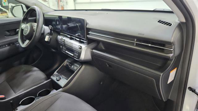 Used 2024 Hyundai Kona SEL image 30