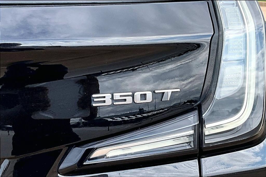 Used 2022 Cadillac XT4 Sport w/ Comfort Package FWD image 30