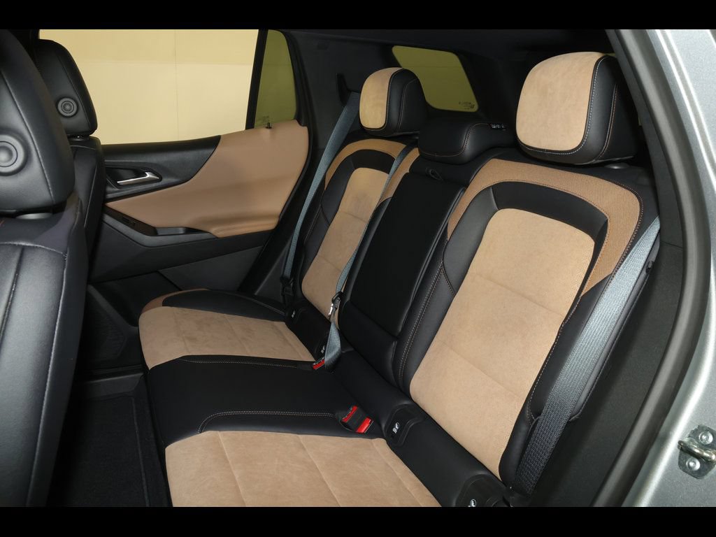New 2026 Chevrolet Equinox ACTIV FWD image 22