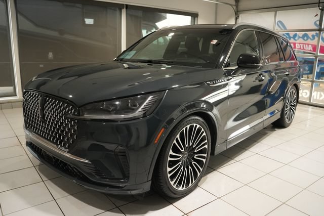 Used 2025 Lincoln Aviator Black Label AWD/4WD image 5