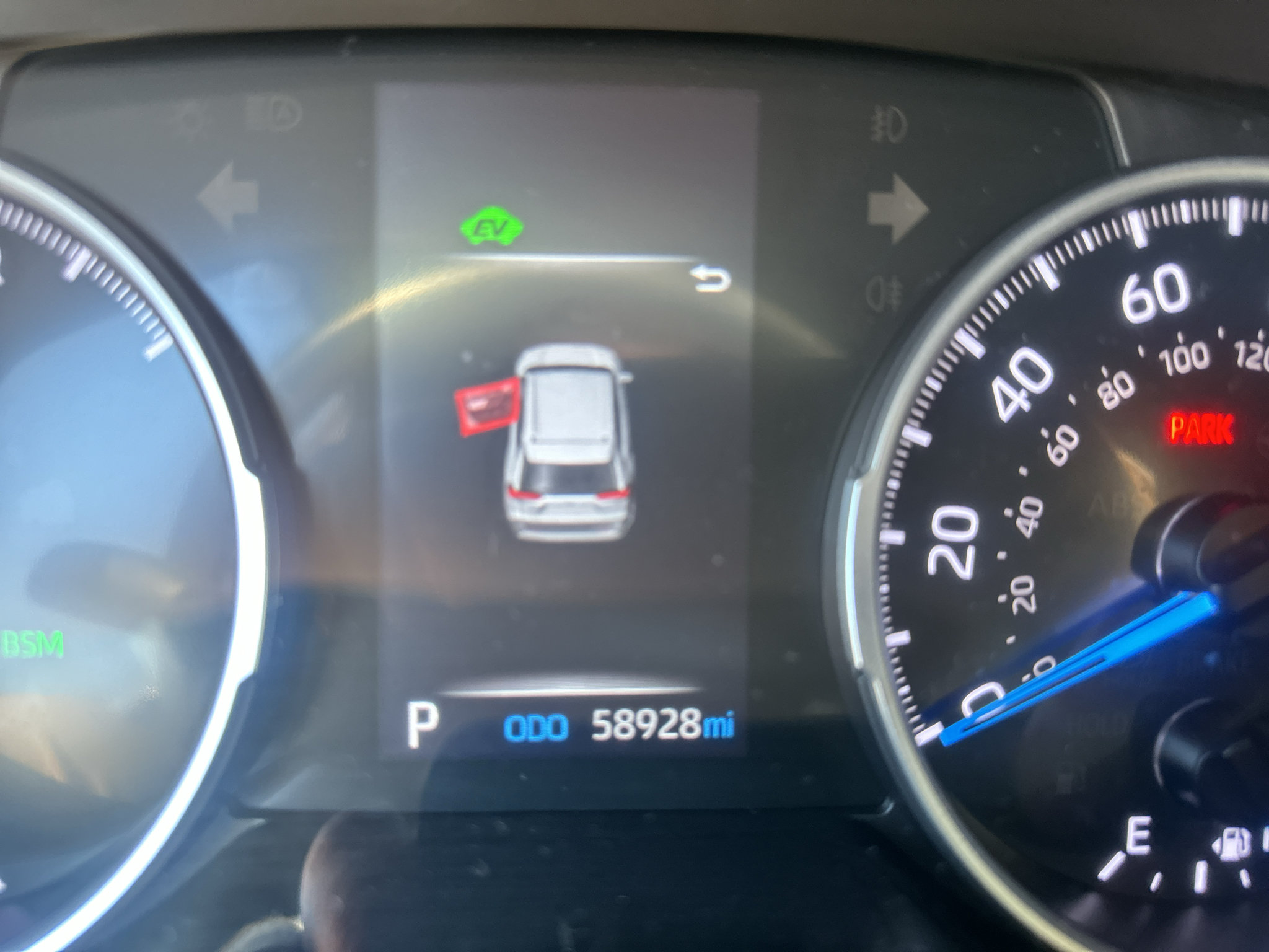 Used 2022 Toyota RAV4 SE w/ Convenience Package AWD/4WD image 16