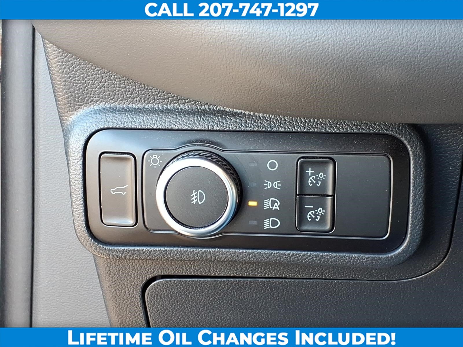 Used 2025 Ford Explorer Active w/ Active Comfort Package AWD/4WD image 18