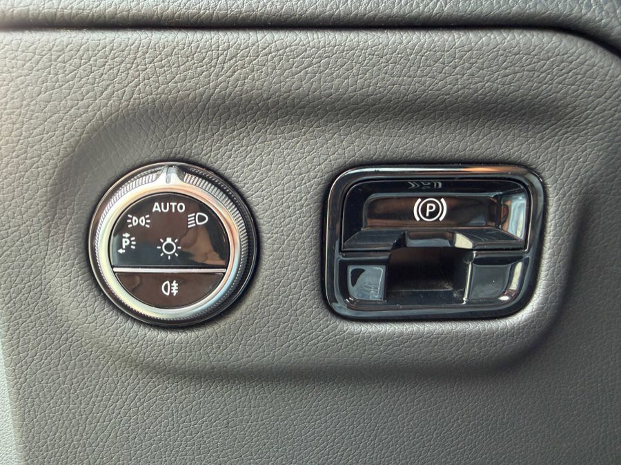 Used 2023 Mercedes-Benz EQE 350+ SUV image 21