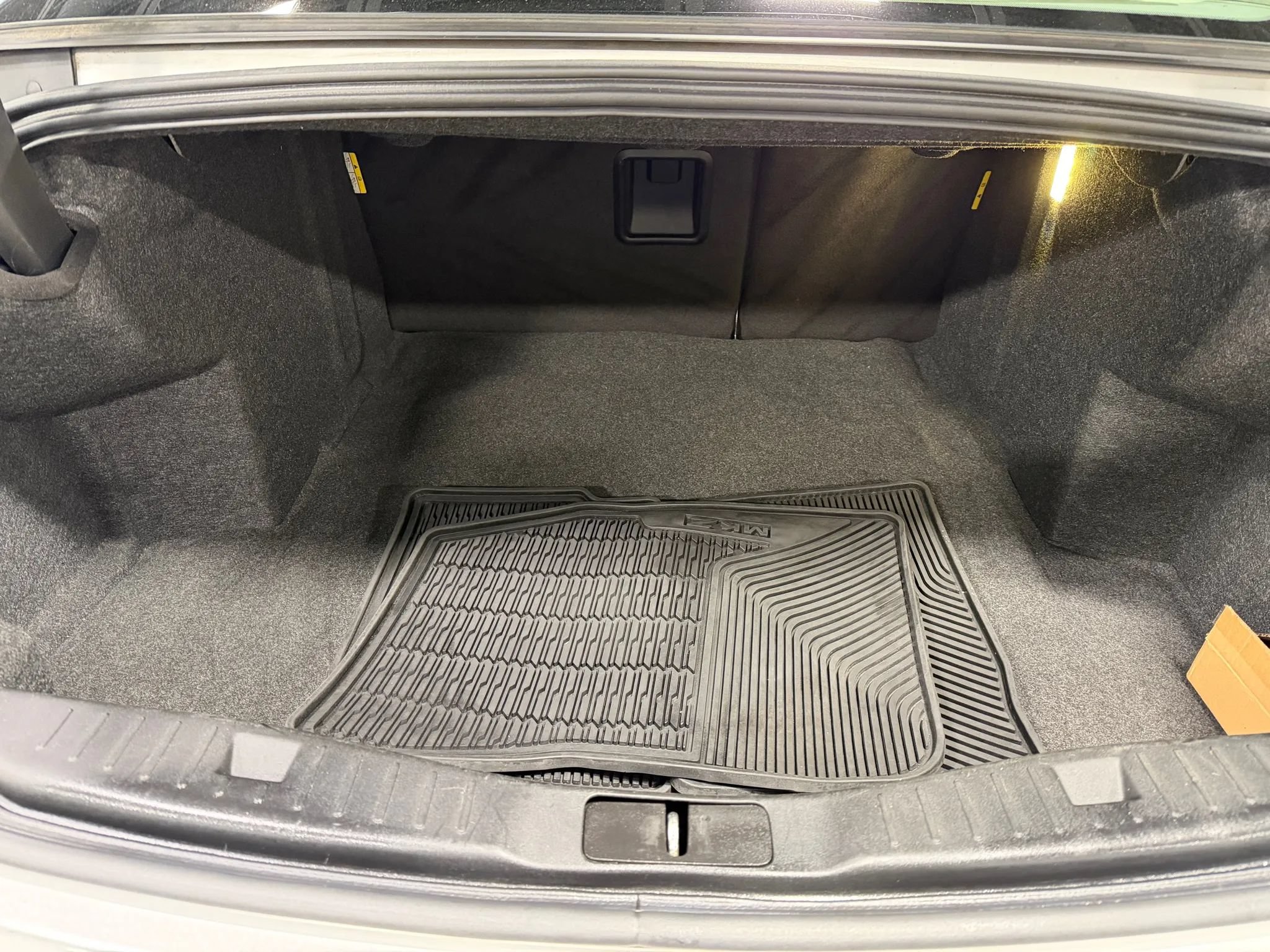 Used 2013 Lincoln MKZ image 28