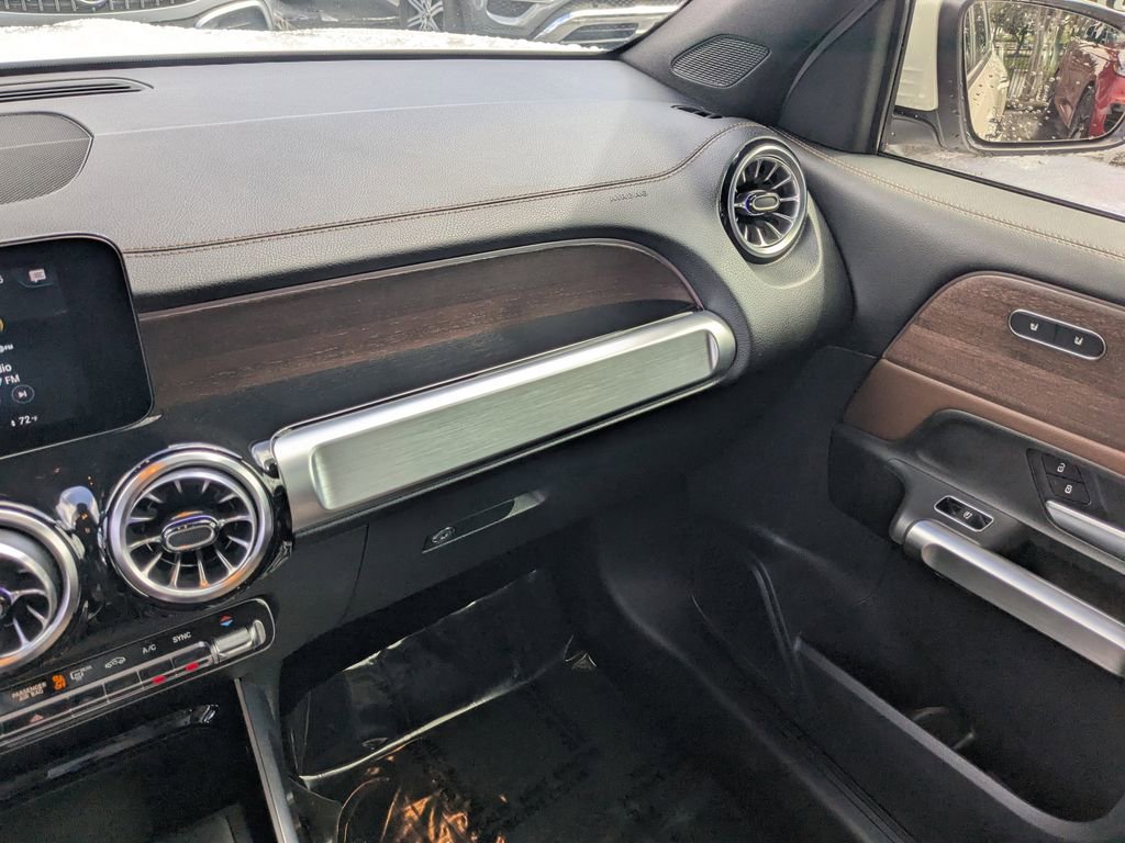 Certified 2022 Mercedes-Benz GLB 250 image 4