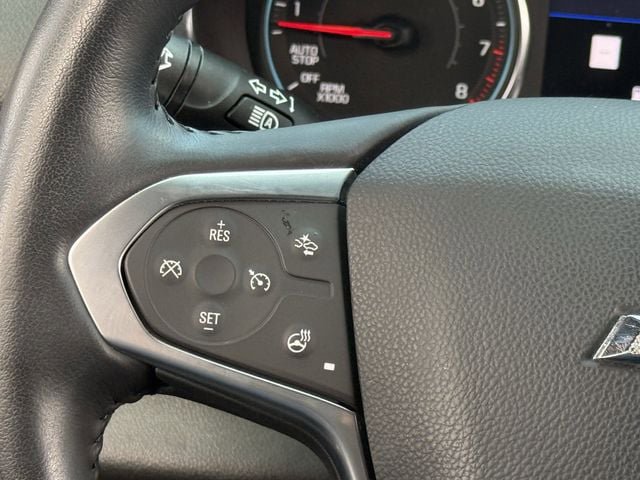 Used 2022 Chevrolet Traverse RS FWD image 14