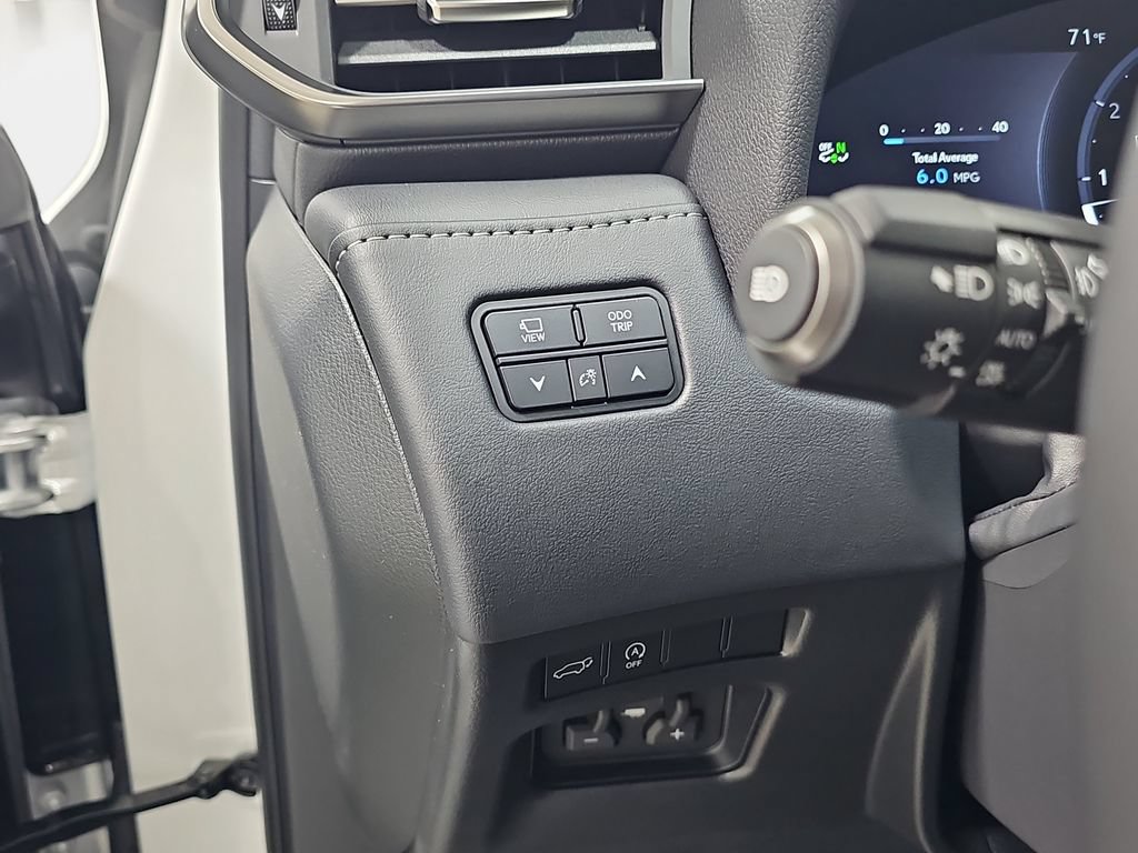 New 2026 Lexus LX 600 4WD w/ Luxury Package image 25