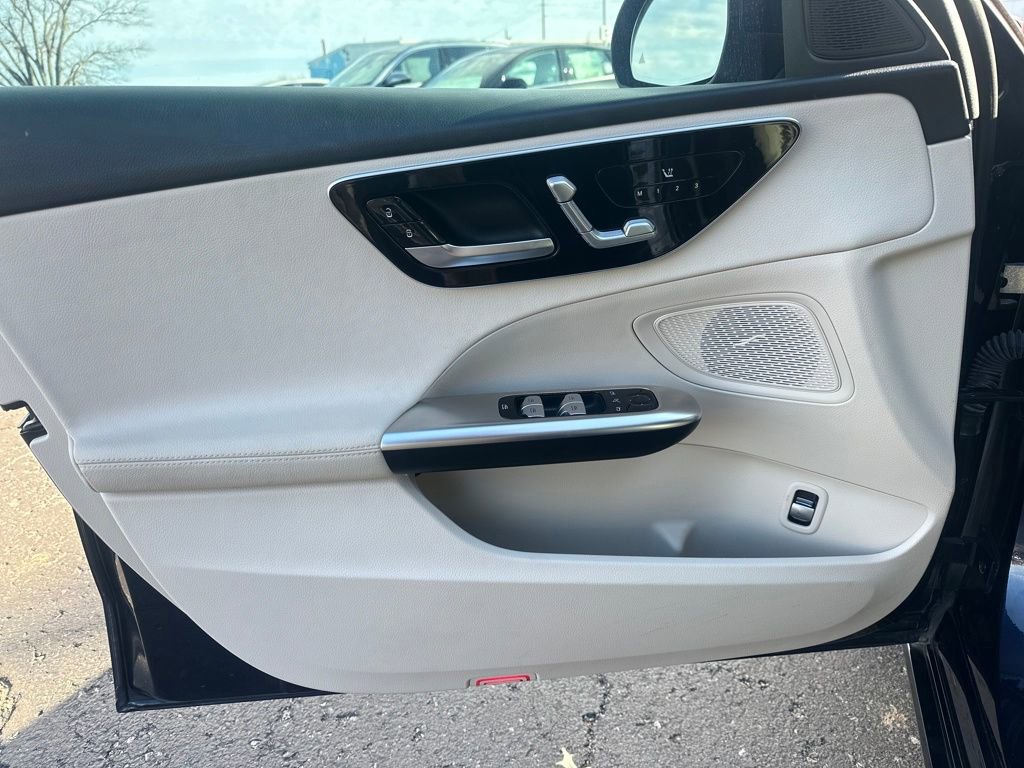 Used 2023 Mercedes-Benz C 300 C 300 image 34