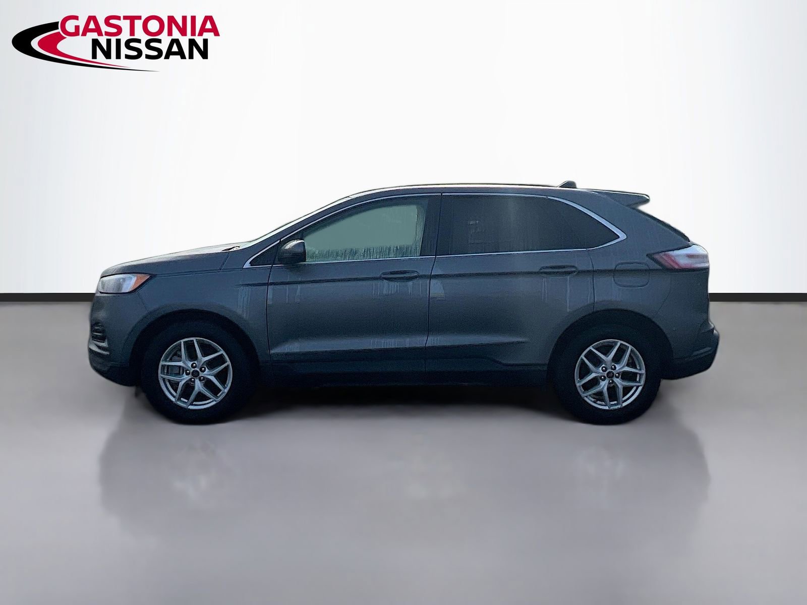 Used 2024 Ford Edge SEL image 5