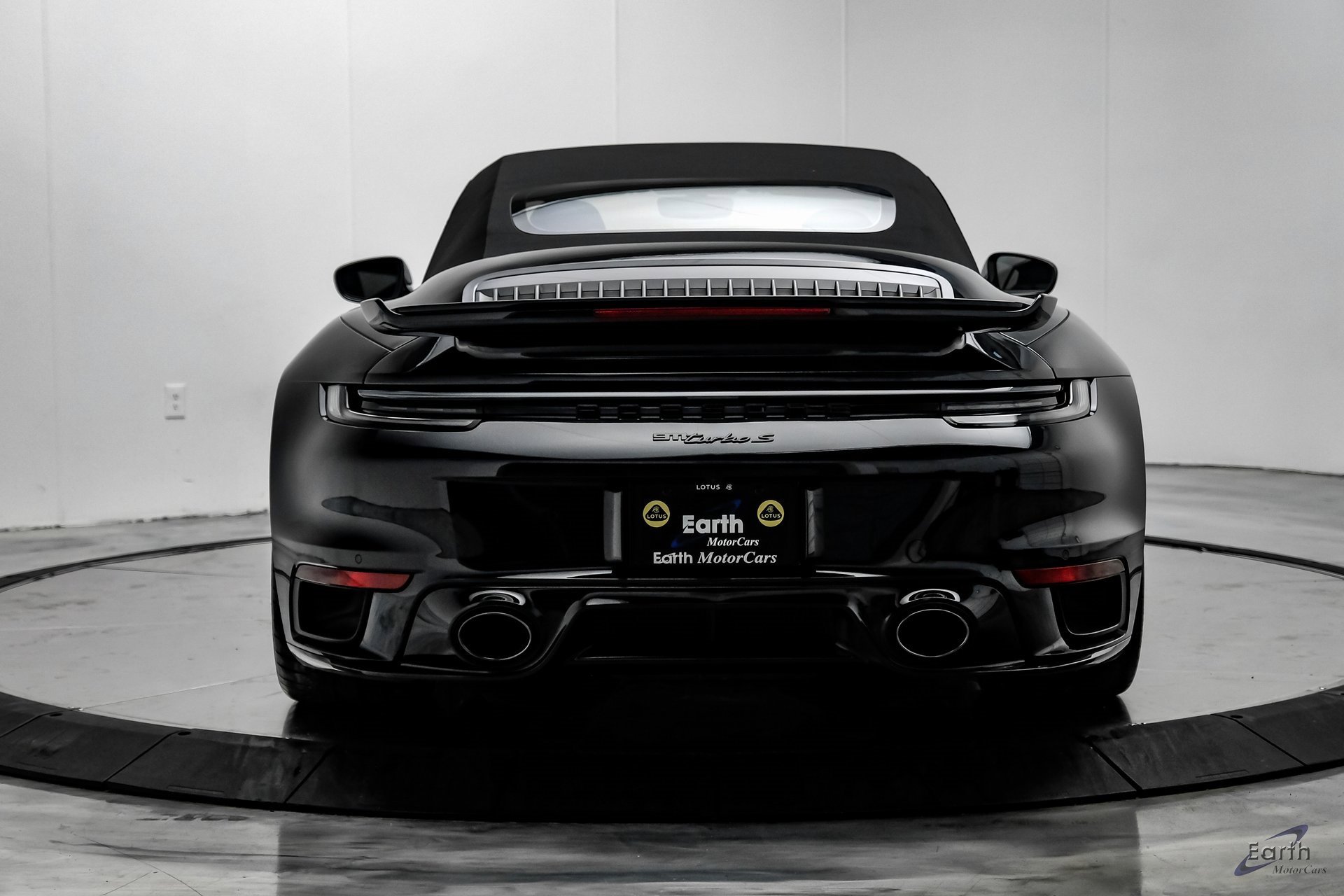 Used 2022 Porsche 911 Turbo S image 14