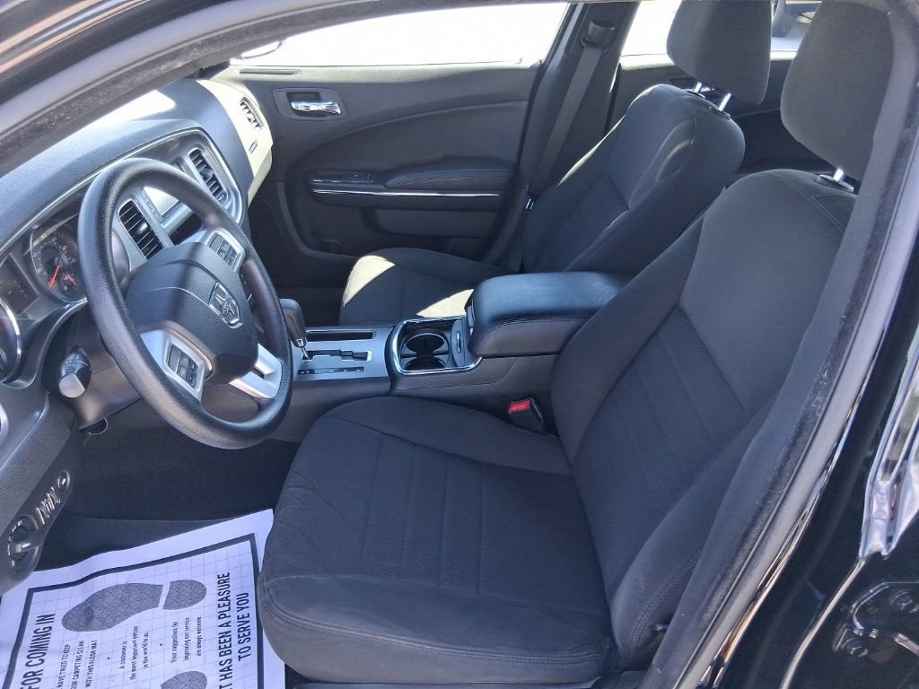 Used 2013 Dodge Charger SE RWD image 16