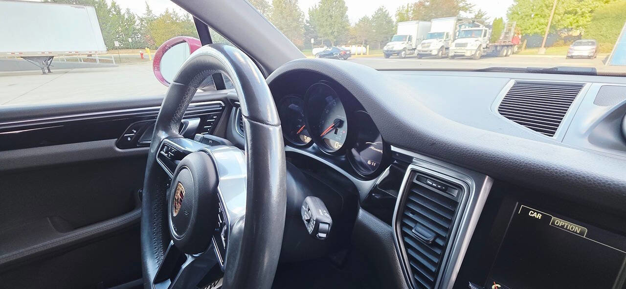 Used 2016 Porsche Macan S image 26