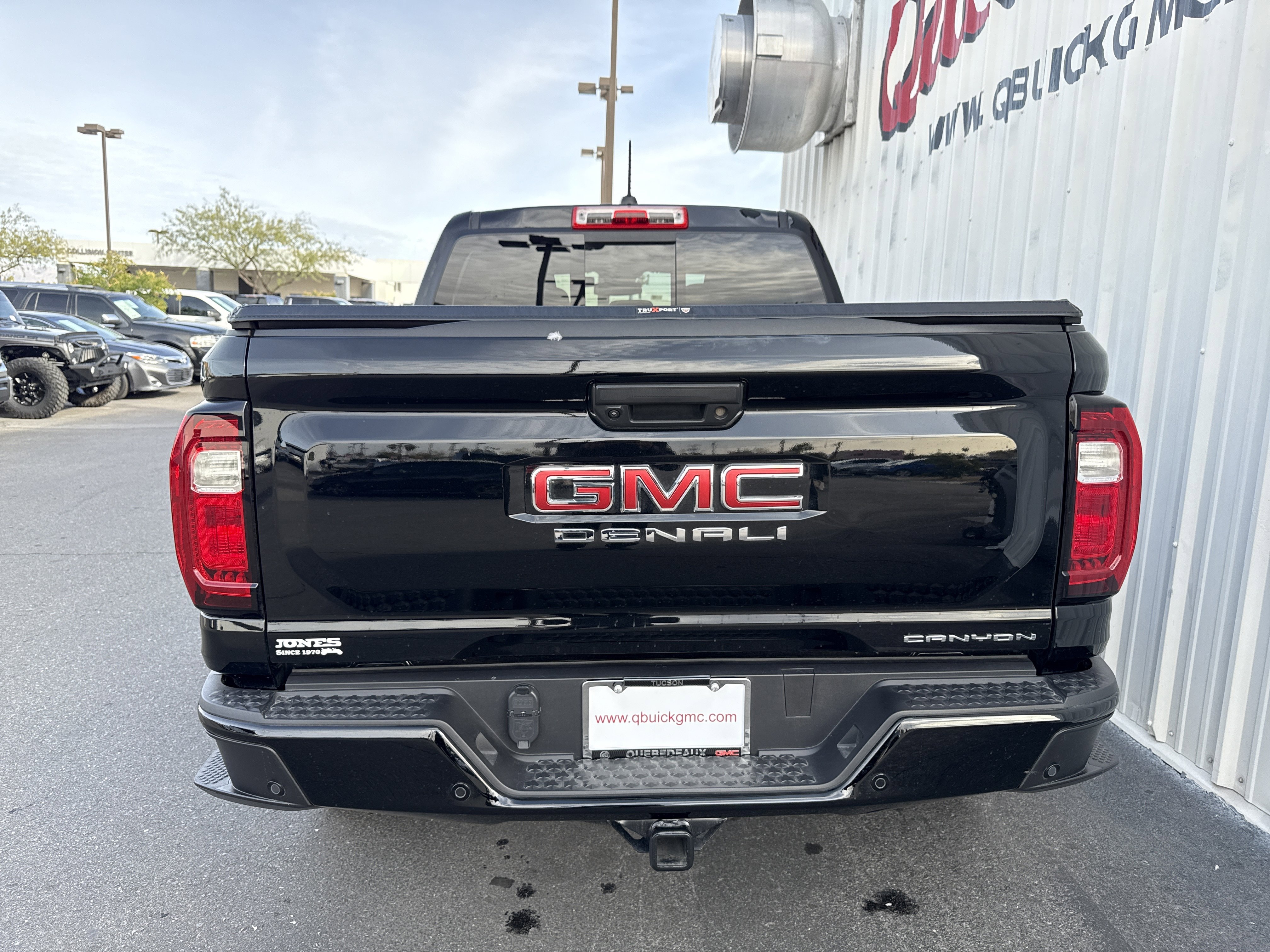 Used 2024 GMC Canyon Denali w/ LPO, Denali Black Edition image 8