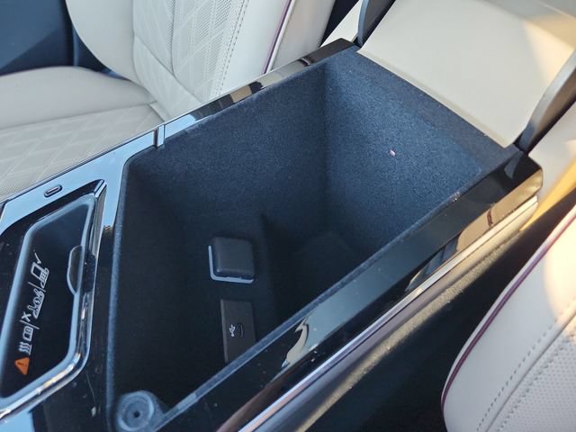 New 2026 Cadillac Lyriq Signature Sport w/ Nappa Leather Package AWD/4WD image 19