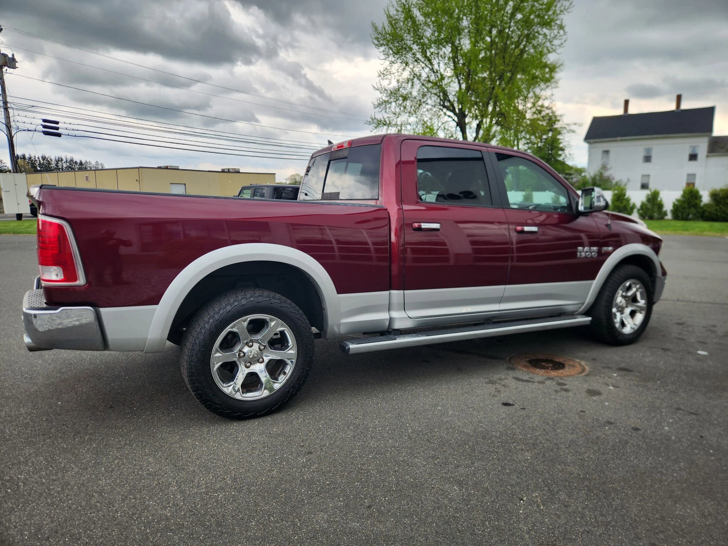 Used 2017 RAM 1500 Laramie w/ Convenience Group AWD/4WD image 16