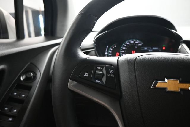 Used 2022 Chevrolet Trax LT w/ Sport Edition FWD image 15