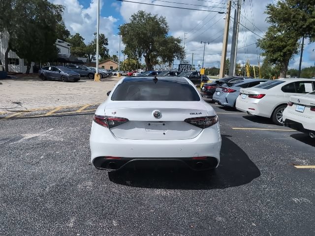 Used 2024 Alfa Romeo Giulia Veloce RWD image 6