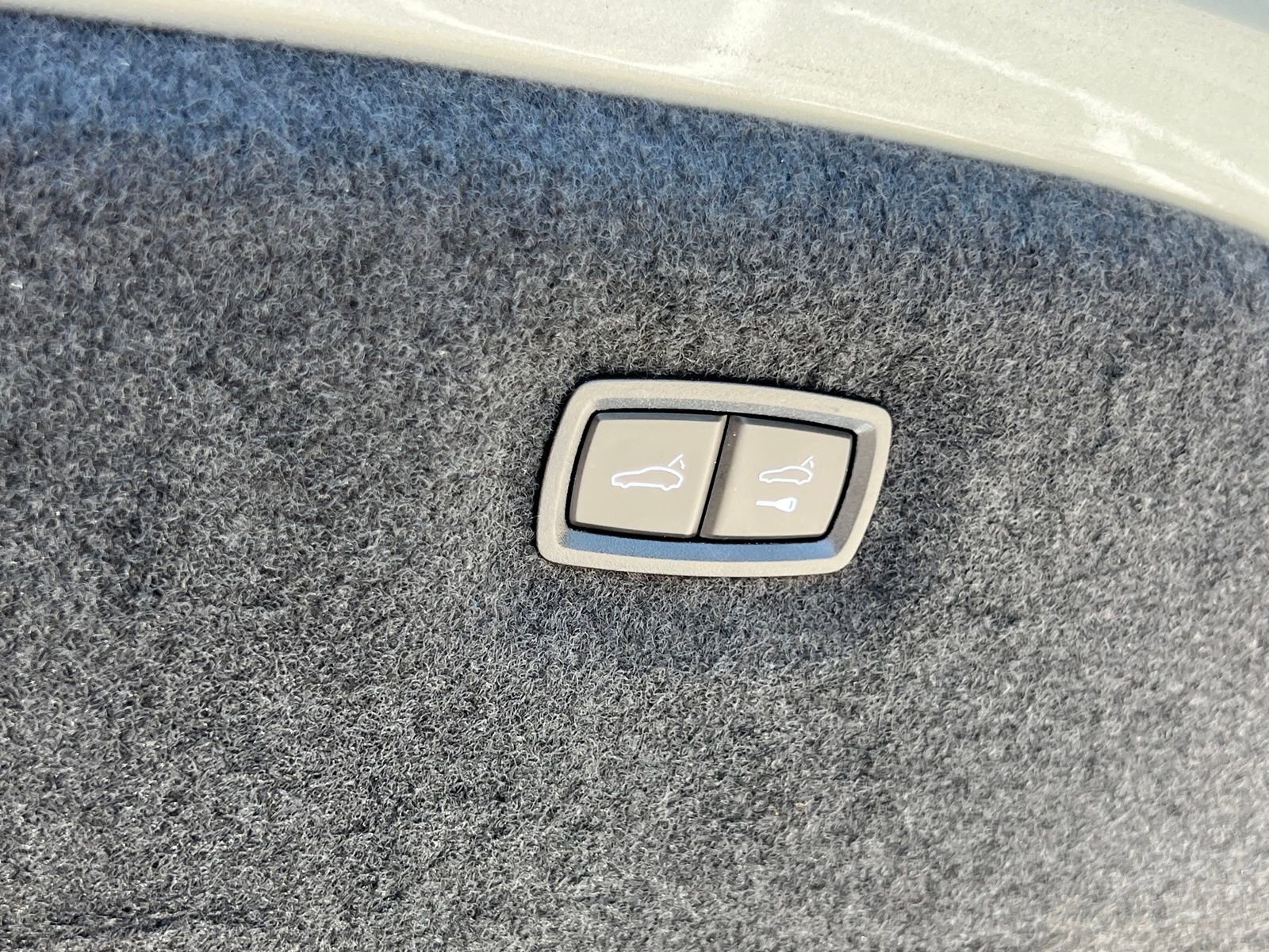 Certified 2022 Porsche Taycan 4S image 22