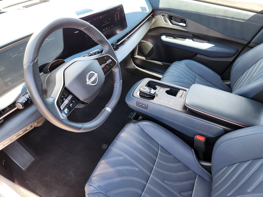 Used 2024 Nissan Ariya AWD image 10