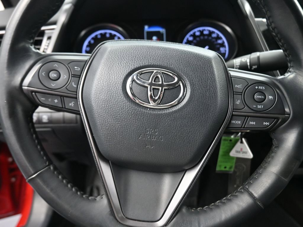 Used 2021 Toyota Camry SE image 9